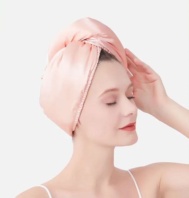 好？10分钟轻松养成女明星「绸缎发」开元棋牌app洗完头自然风干还是吹干(图2)