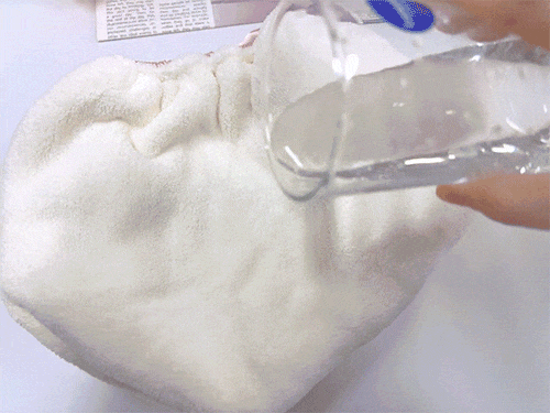 好？10分钟轻松养成女明星「绸缎发」开元棋牌app洗完头自然风干还是吹干(图9)